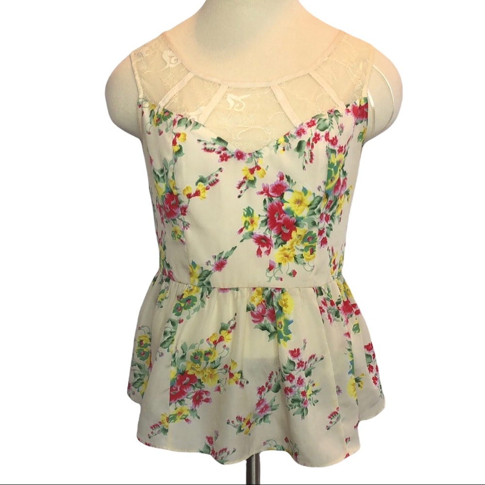 Under Skies feminine peplum floral and lace sleeveless blouse size medium